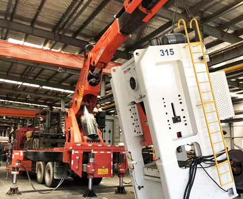 鲁山提升工作效率，选择优质折臂吊租赁服务